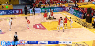 奋起反击！弗格连中两球 下半场2分钟辽宁6-0缩小分差打停广厦